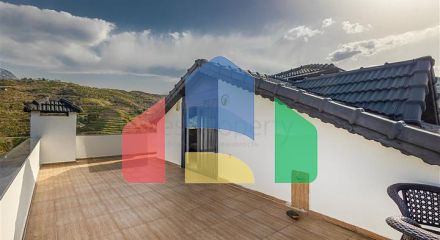 Вілла з панорамним видом на Середземне море-ідеальний простір для життя і відпочинку