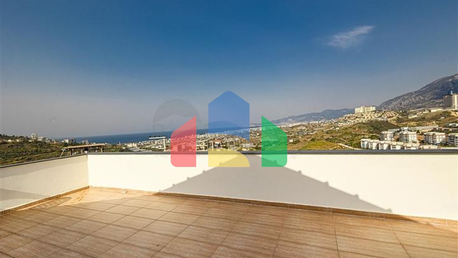 Вілла з панорамним видом на Середземне море-ідеальний простір для життя і відпочинку