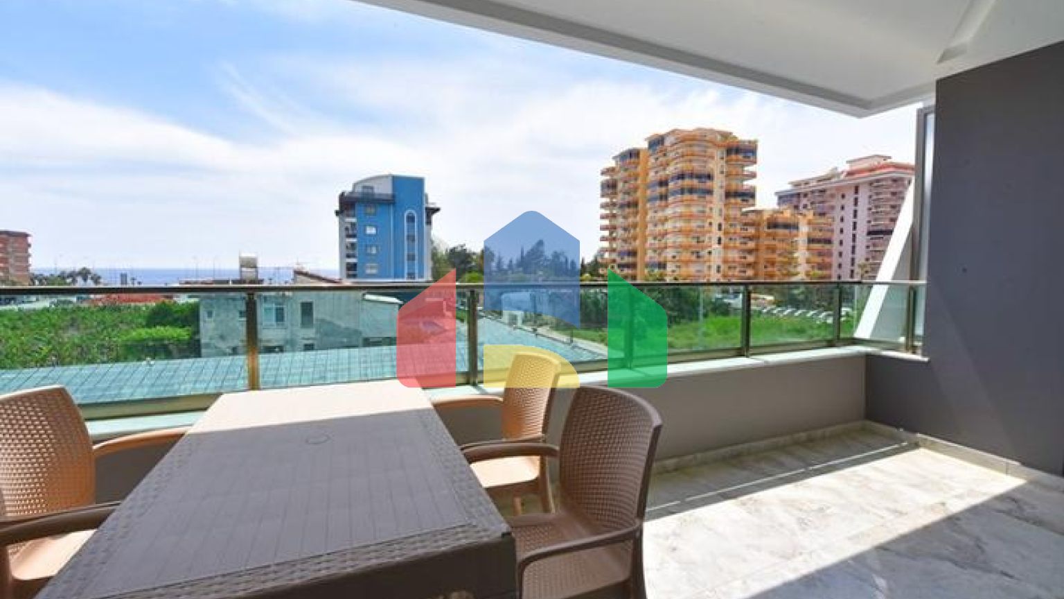 Шикарна квартира плануванням 1 + 1 в районі Каргиджак