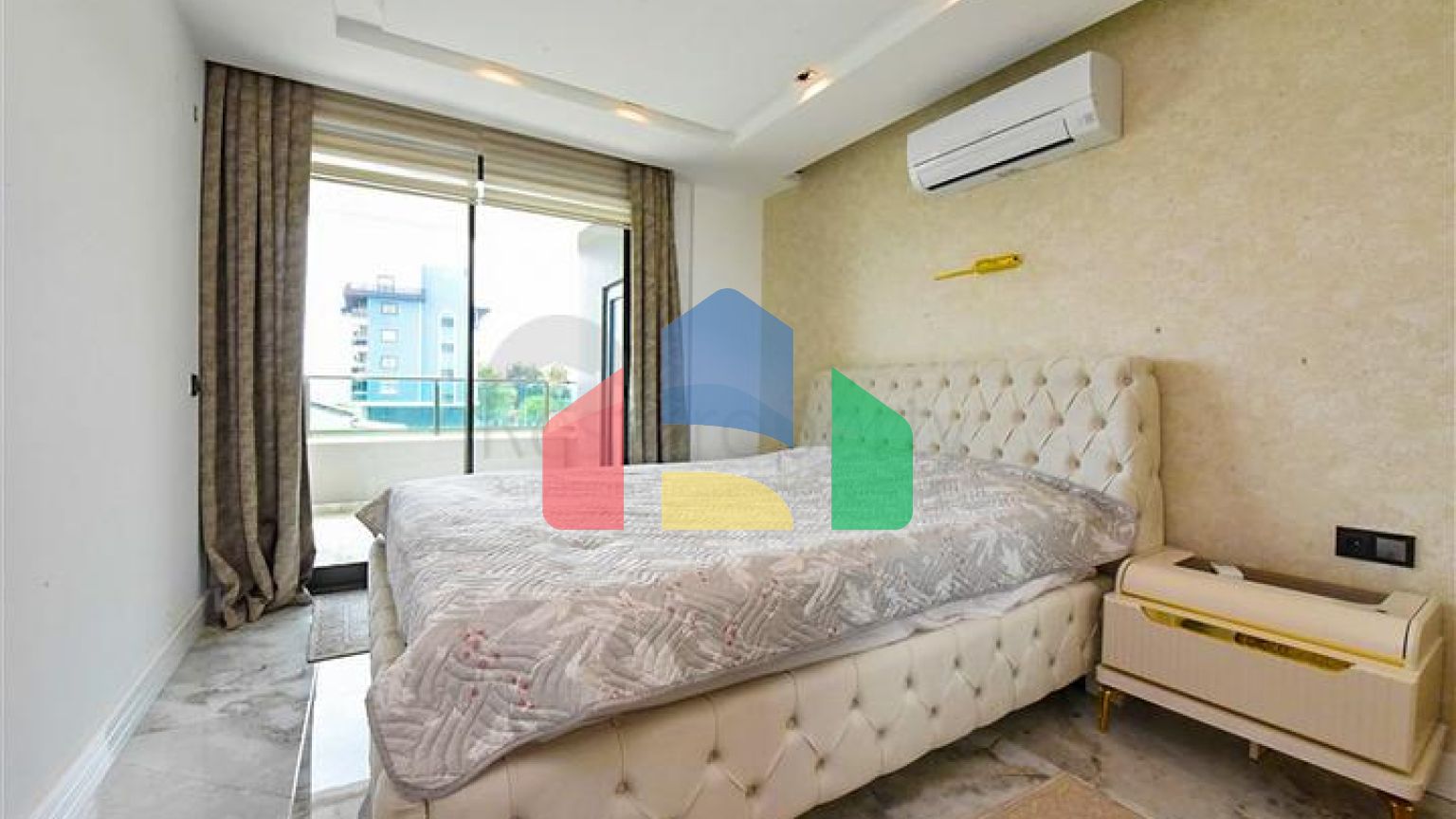 Шикарна квартира плануванням 1 + 1 в районі Каргиджак