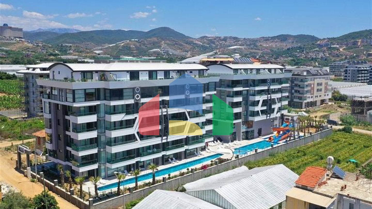 Шикарна квартира плануванням 1 + 1 в районі Каргиджак