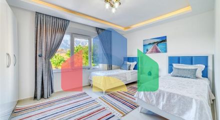 Простора вілла з видом на море і повним комплектом зручностей-ідеальне поєднання розкоші і затишку