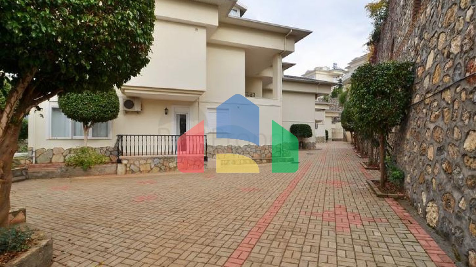 Вилла 3+1 для тихого проживания и отдыха в Алании