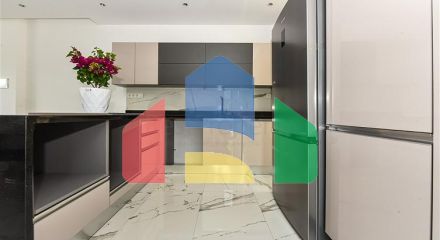 Современная вилла с морским видом в окружении природы и премиального комфорта