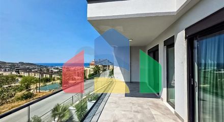 Современная вилла с морским видом в окружении природы и премиального комфорта