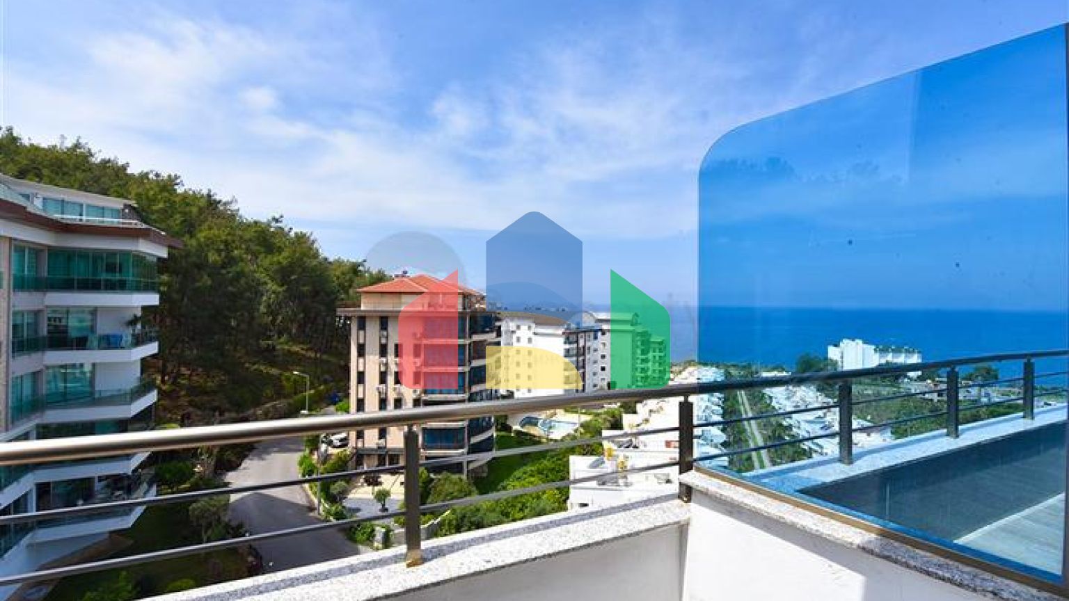 Пентхаус 3+1 в районе Каргыджак с возможностью получения Турецкого гражданства