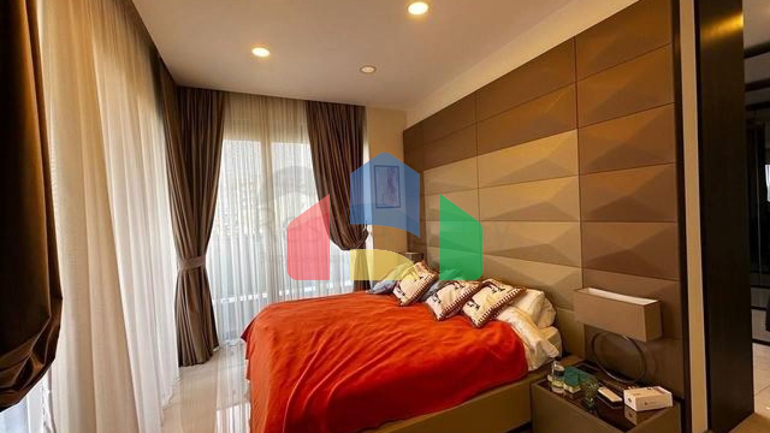 Просторий дуплекс біля моря в преміум-комплексі - для цінителів високого рівня життя