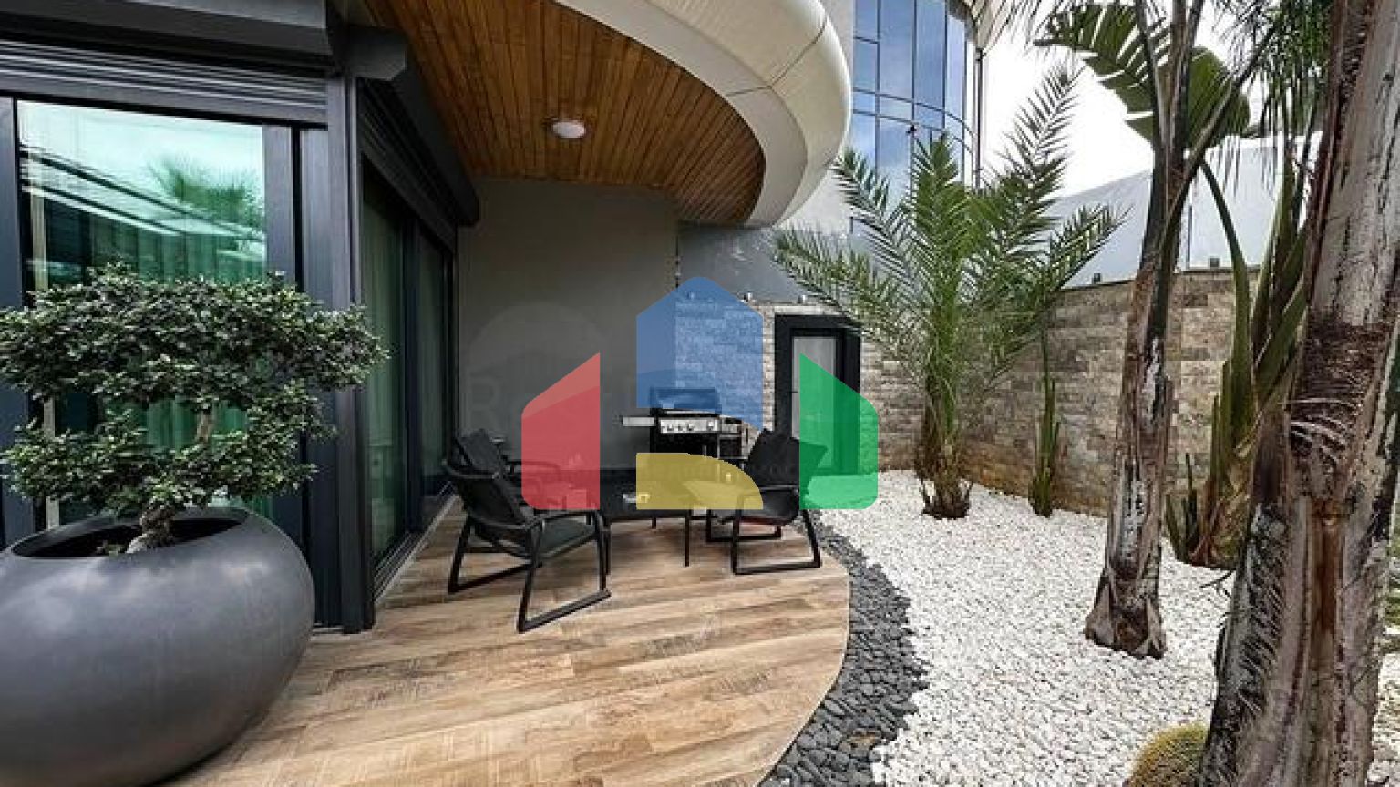 Просторий дуплекс біля моря в преміум-комплексі - для цінителів високого рівня життя