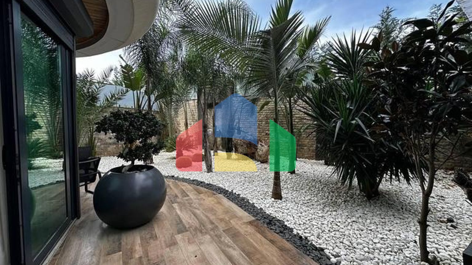 Просторий дуплекс біля моря в преміум-комплексі - для цінителів високого рівня життя