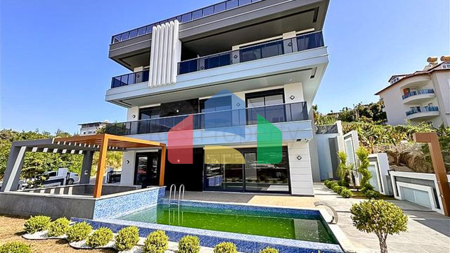 Великолепная вилла в районе Каргыджак