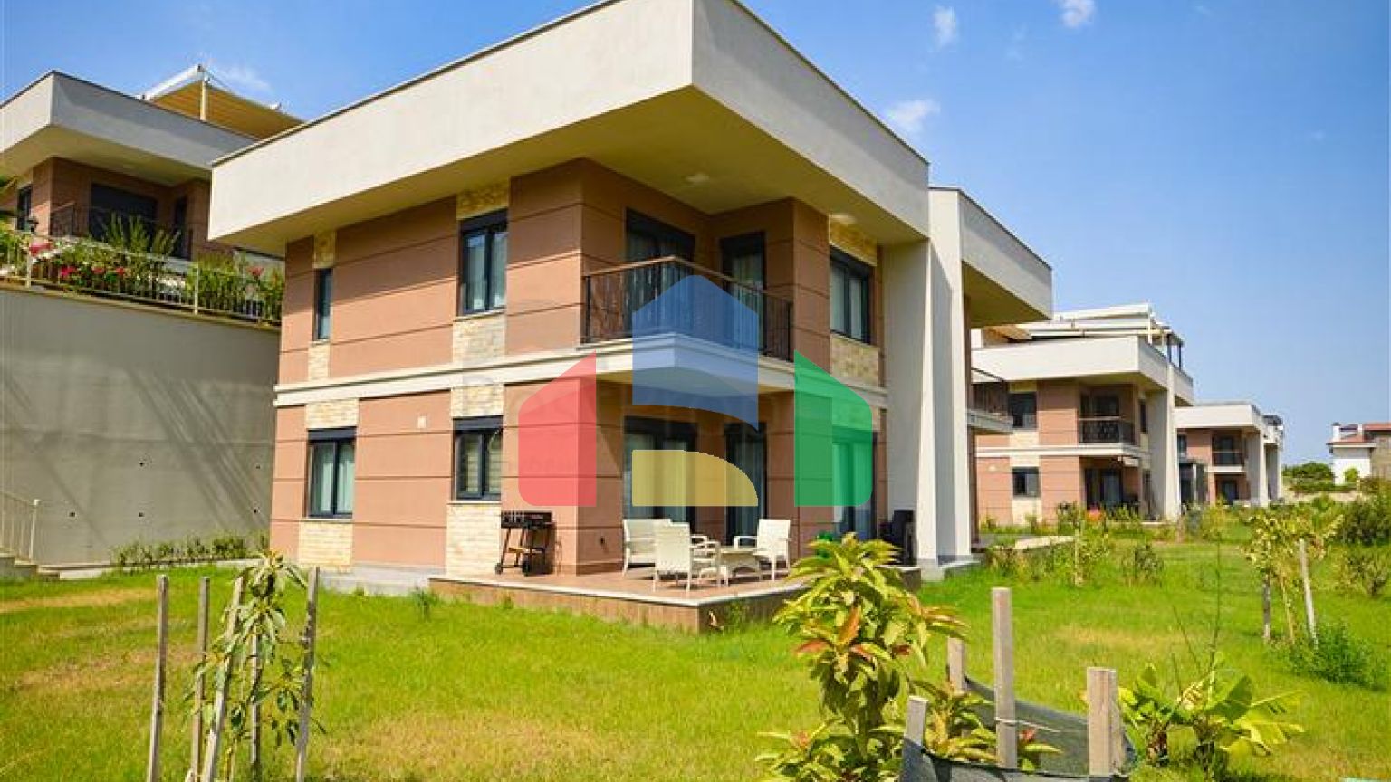 Современная и новая вилла планировкой 3+1 в районе Каргыджак