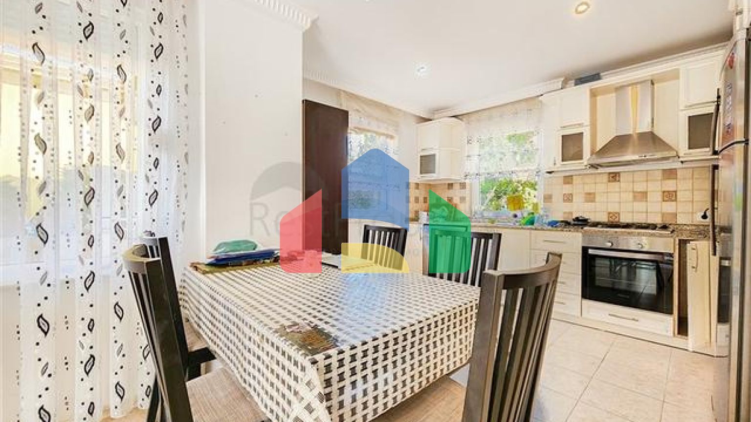 Вілла 4+1 в районі Каргиджак