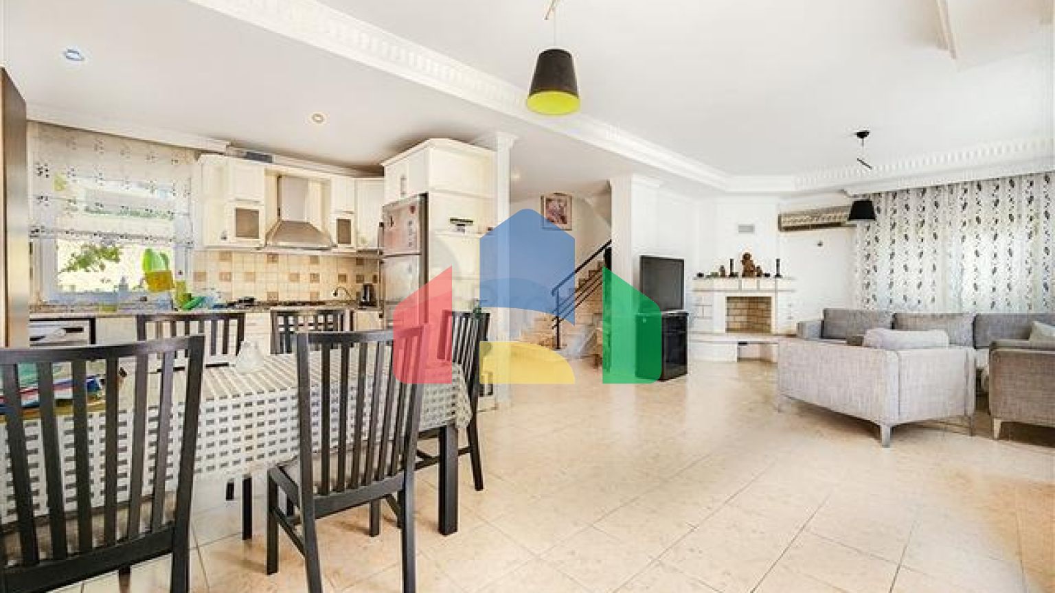 Вілла 4+1 в районі Каргиджак