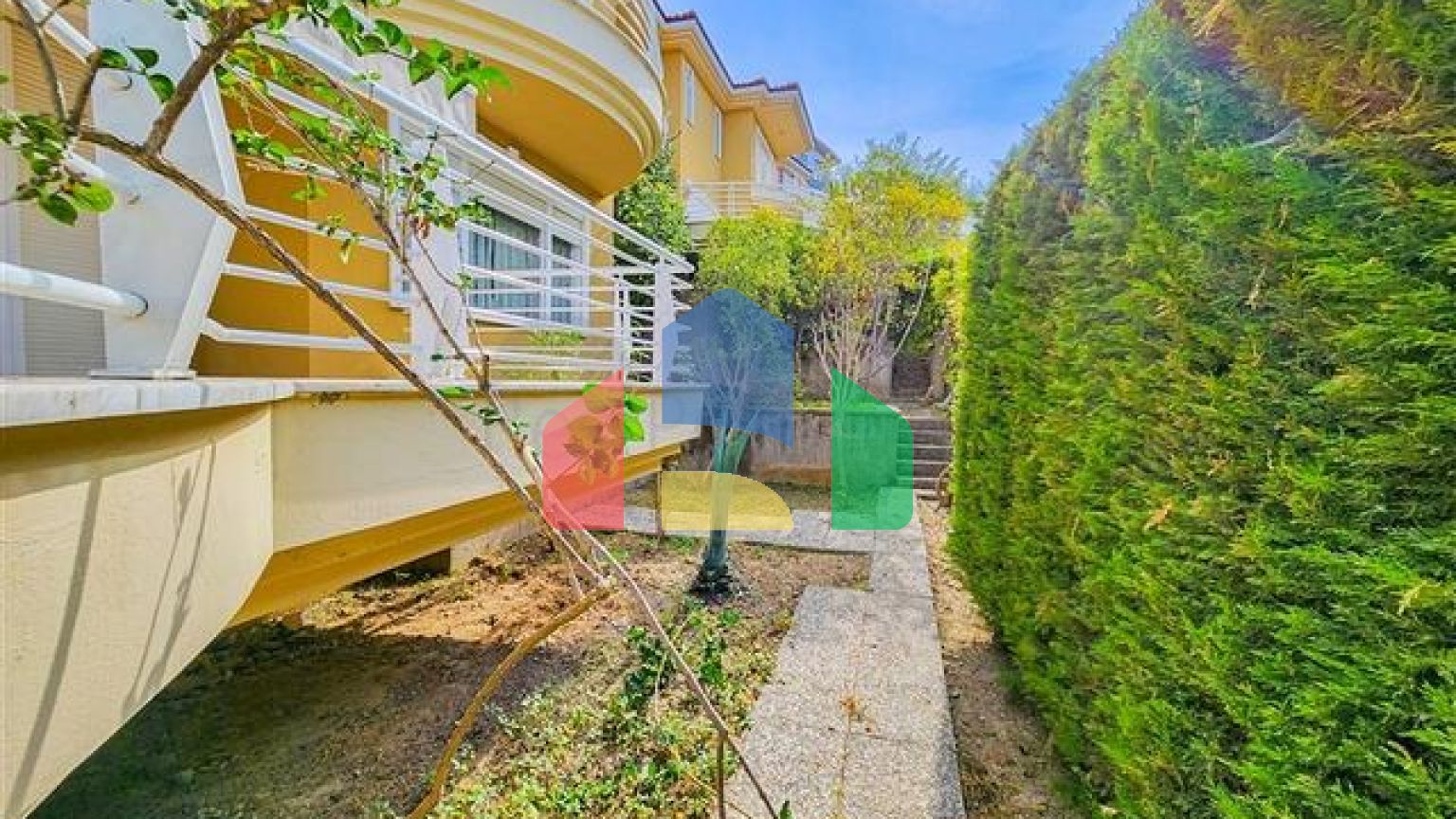 Вілла 4+1 в районі Каргиджак