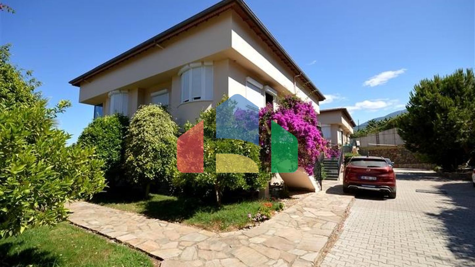 Затишна квартира 2 + 1 зі своїм садовим ділянкою