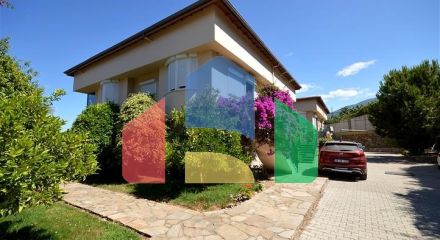 Затишна квартира 2 + 1 зі своїм садовим ділянкою