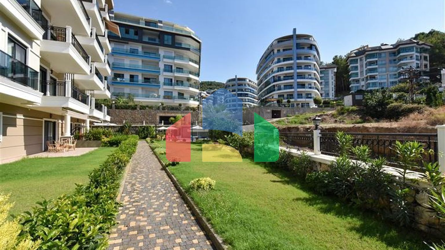 Пентхаус плануванням 2+1 з приголомшливим видом на море в комплексі преміум класу