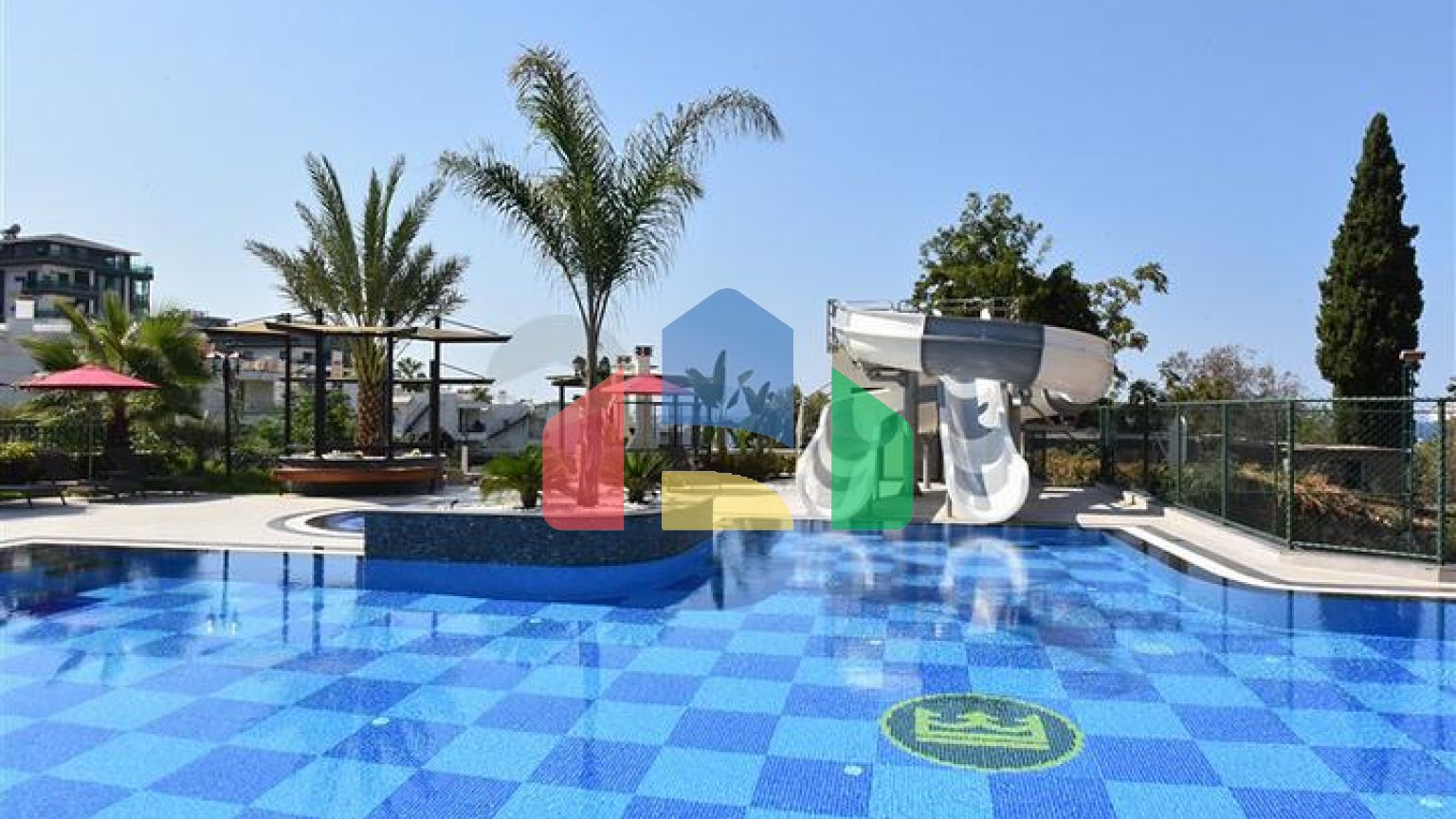 Пентхаус плануванням 2+1 з приголомшливим видом на море в комплексі преміум класу