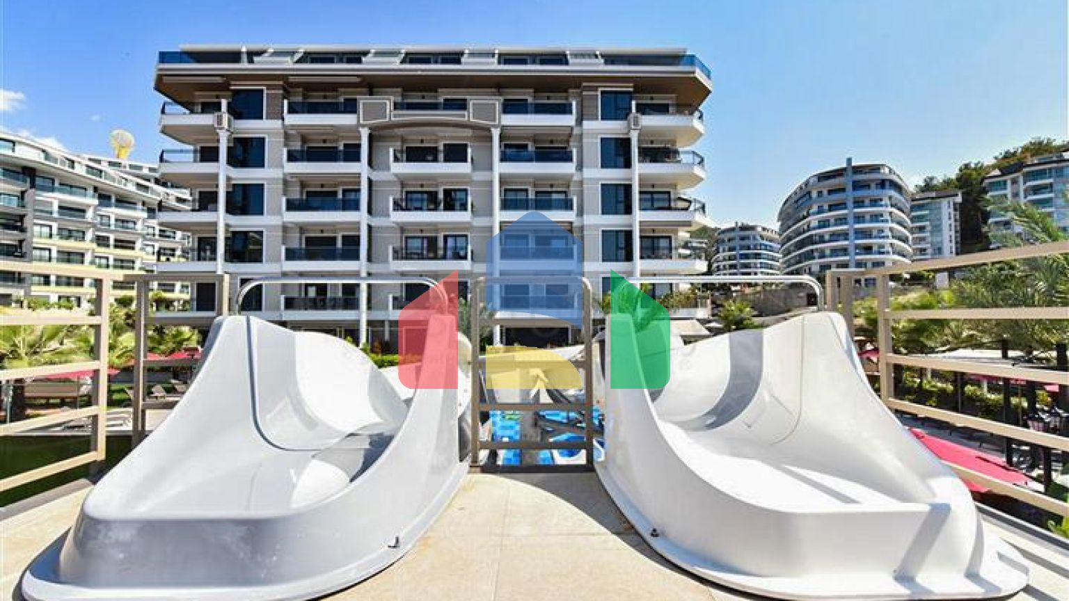 Пентхаус плануванням 2+1 з приголомшливим видом на море в комплексі преміум класу