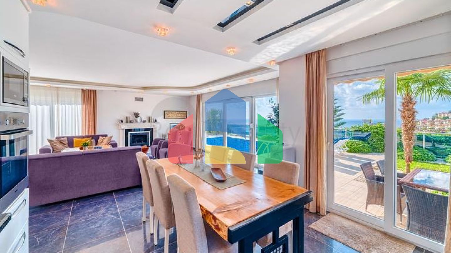 Частная вилла 4+1 с панорамными видами в районе Каргыджак