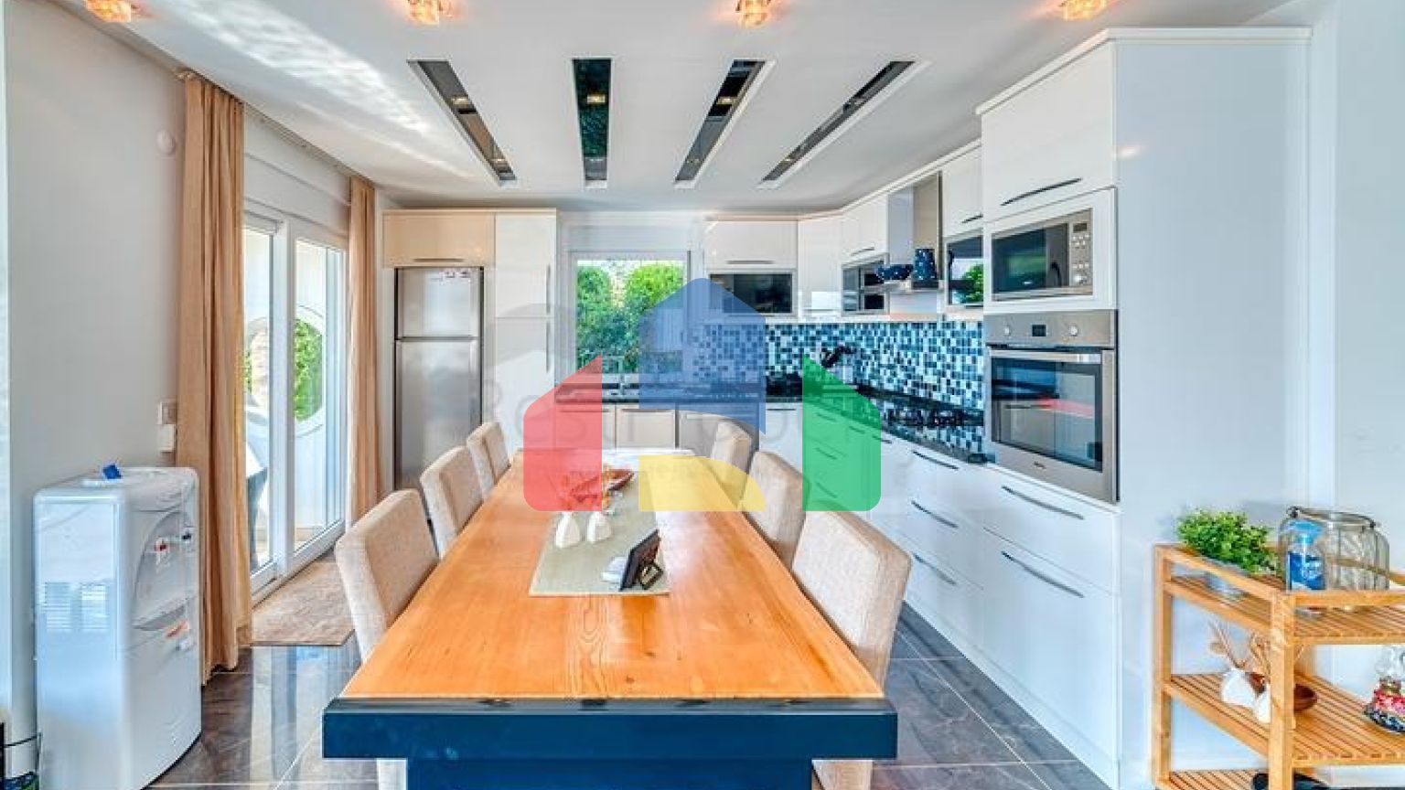 Частная вилла 4+1 с панорамными видами в районе Каргыджак