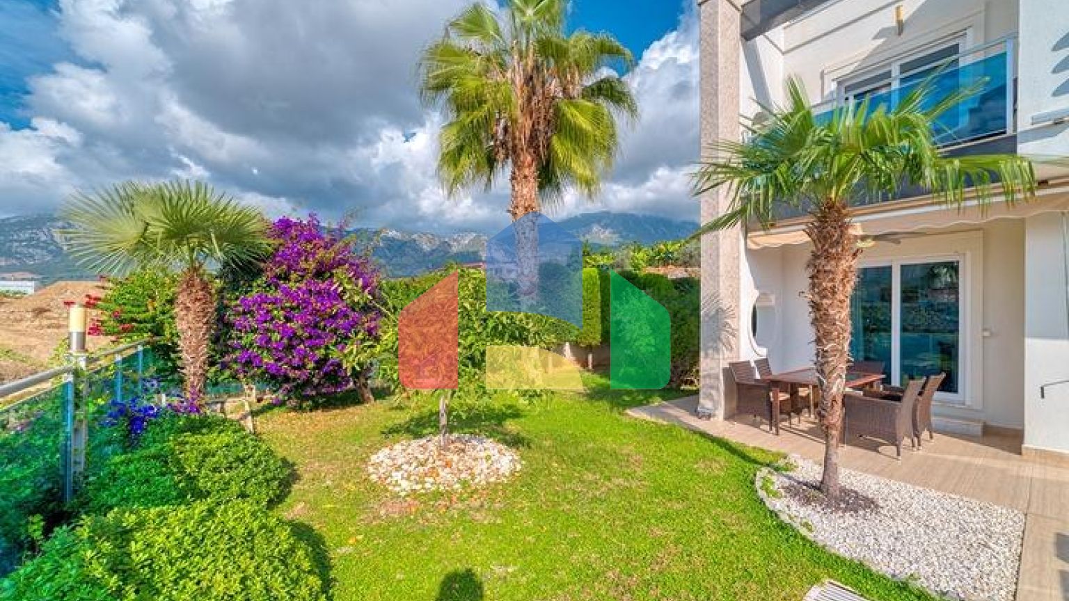 Частная вилла 4+1 с панорамными видами в районе Каргыджак