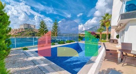 Частная вилла 4+1 с панорамными видами в районе Каргыджак