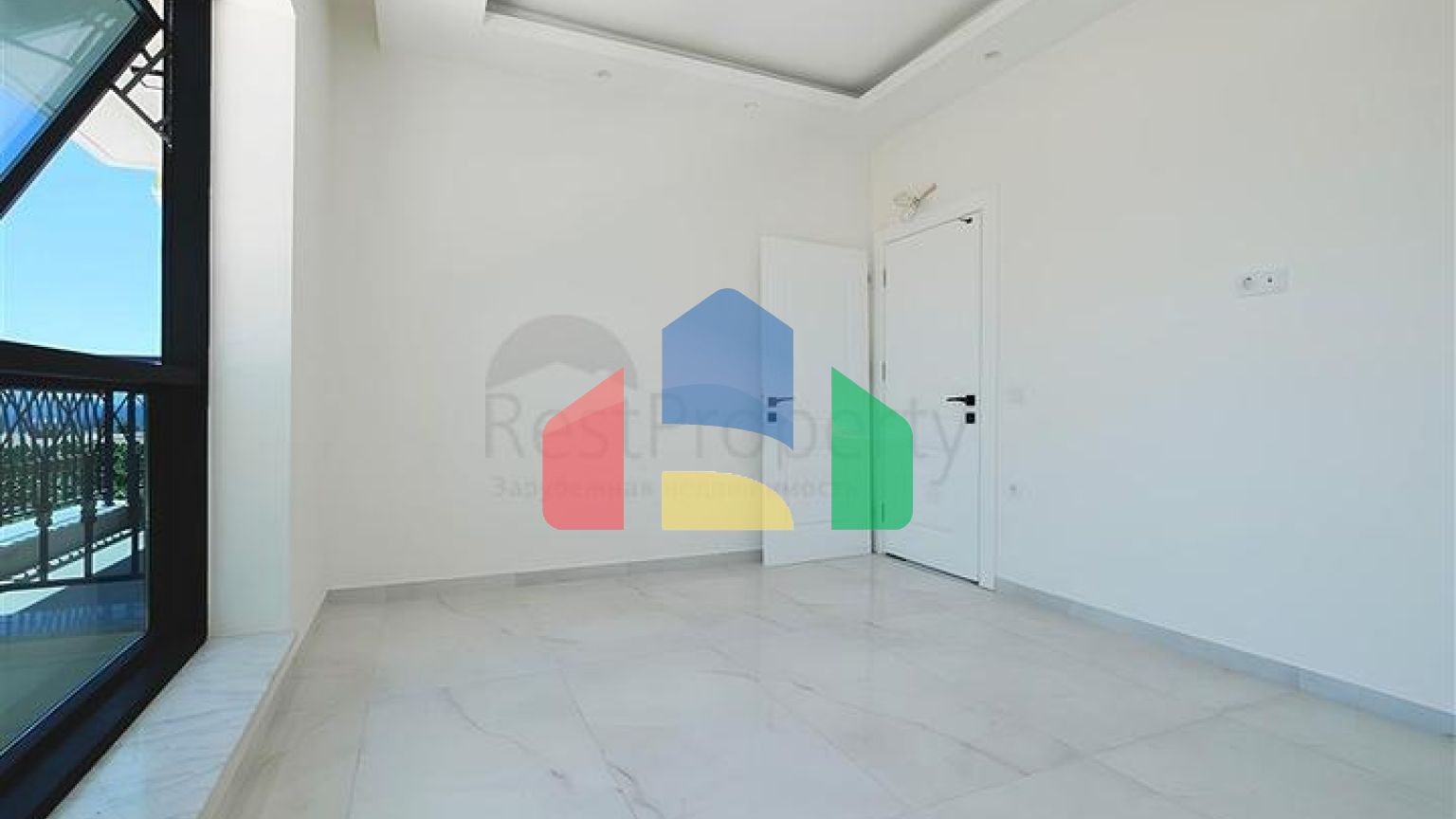 Простора квартира з видом на море в мальовничому районі Аланії