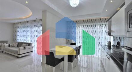 Апартаменти 2 + 1 в комплексі в 50 метрах від пляжу району Каргыджак