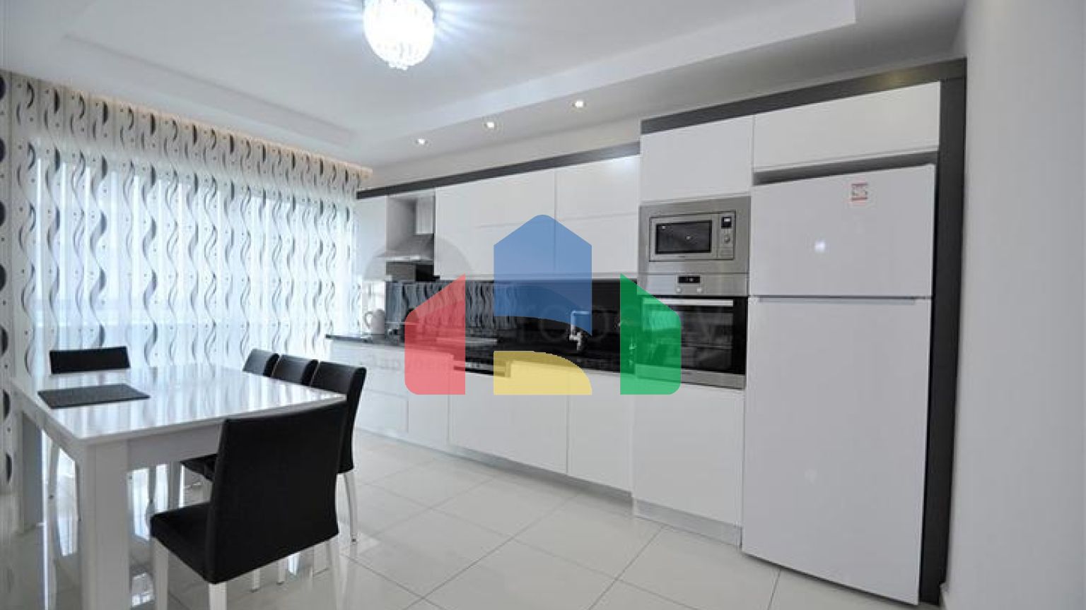 Апартаменти 2 + 1 в комплексі в 50 метрах від пляжу району Каргыджак