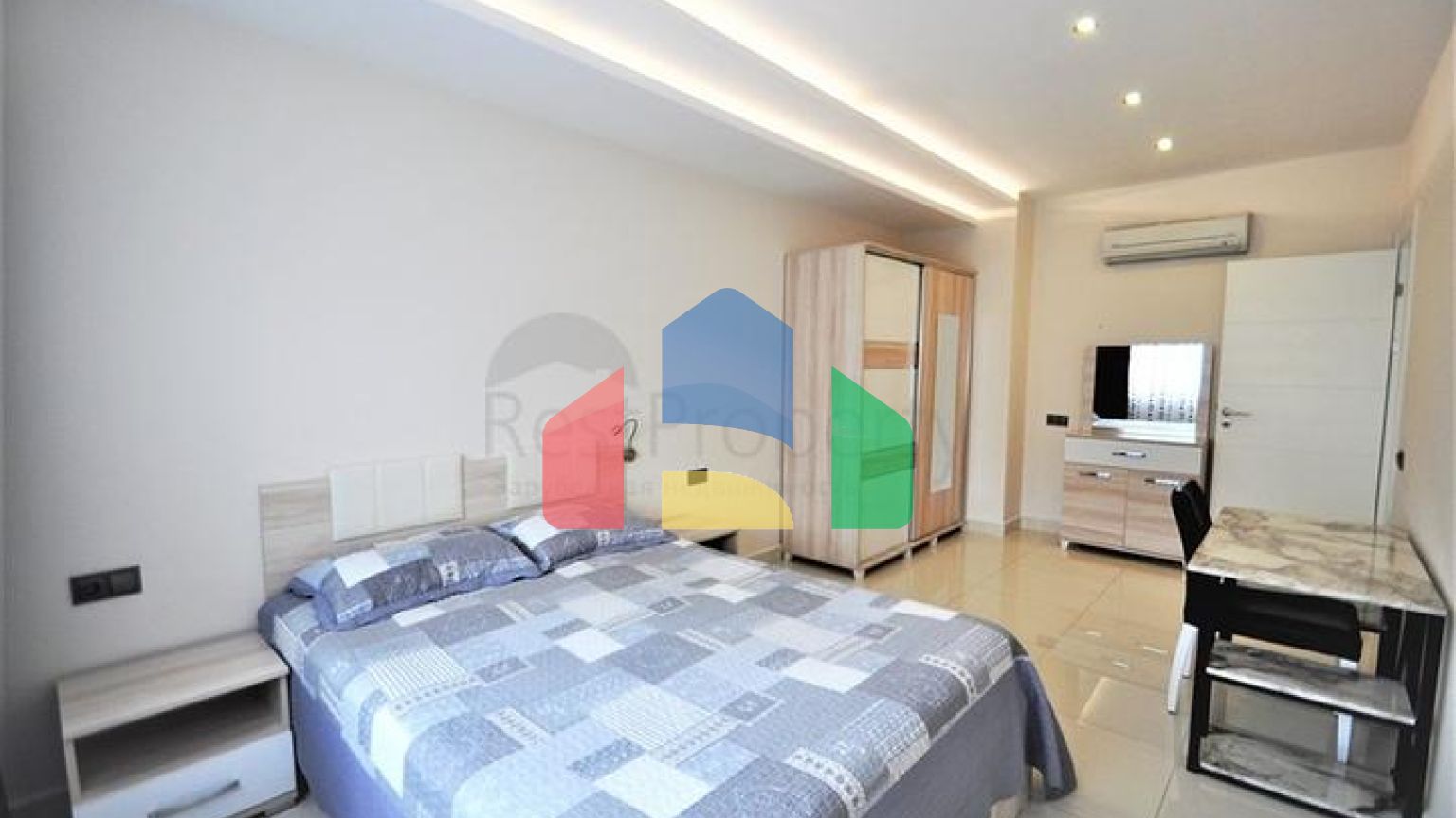 Апартаменти 2 + 1 в комплексі в 50 метрах від пляжу району Каргыджак