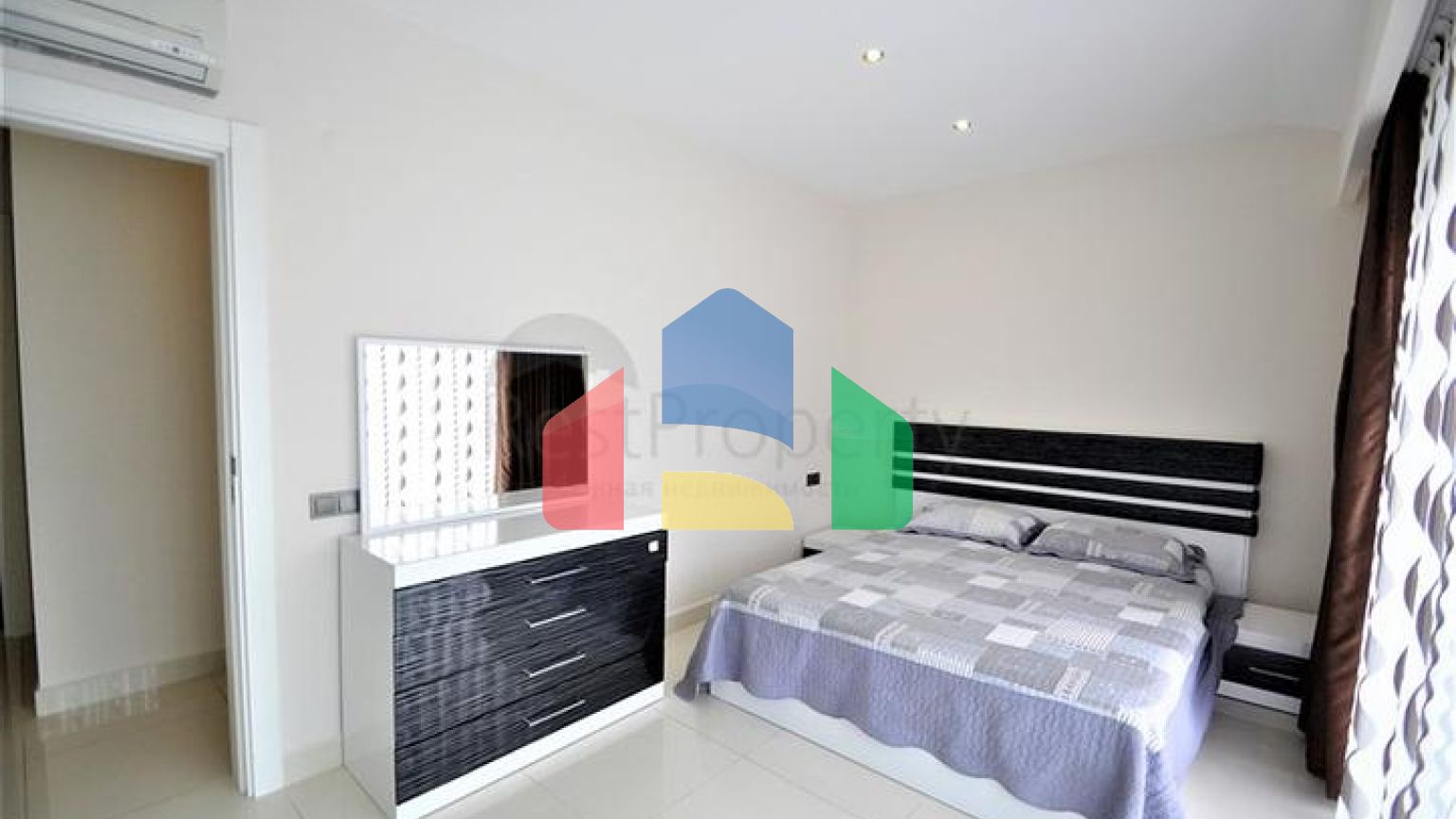 Апартаменти 2 + 1 в комплексі в 50 метрах від пляжу району Каргыджак