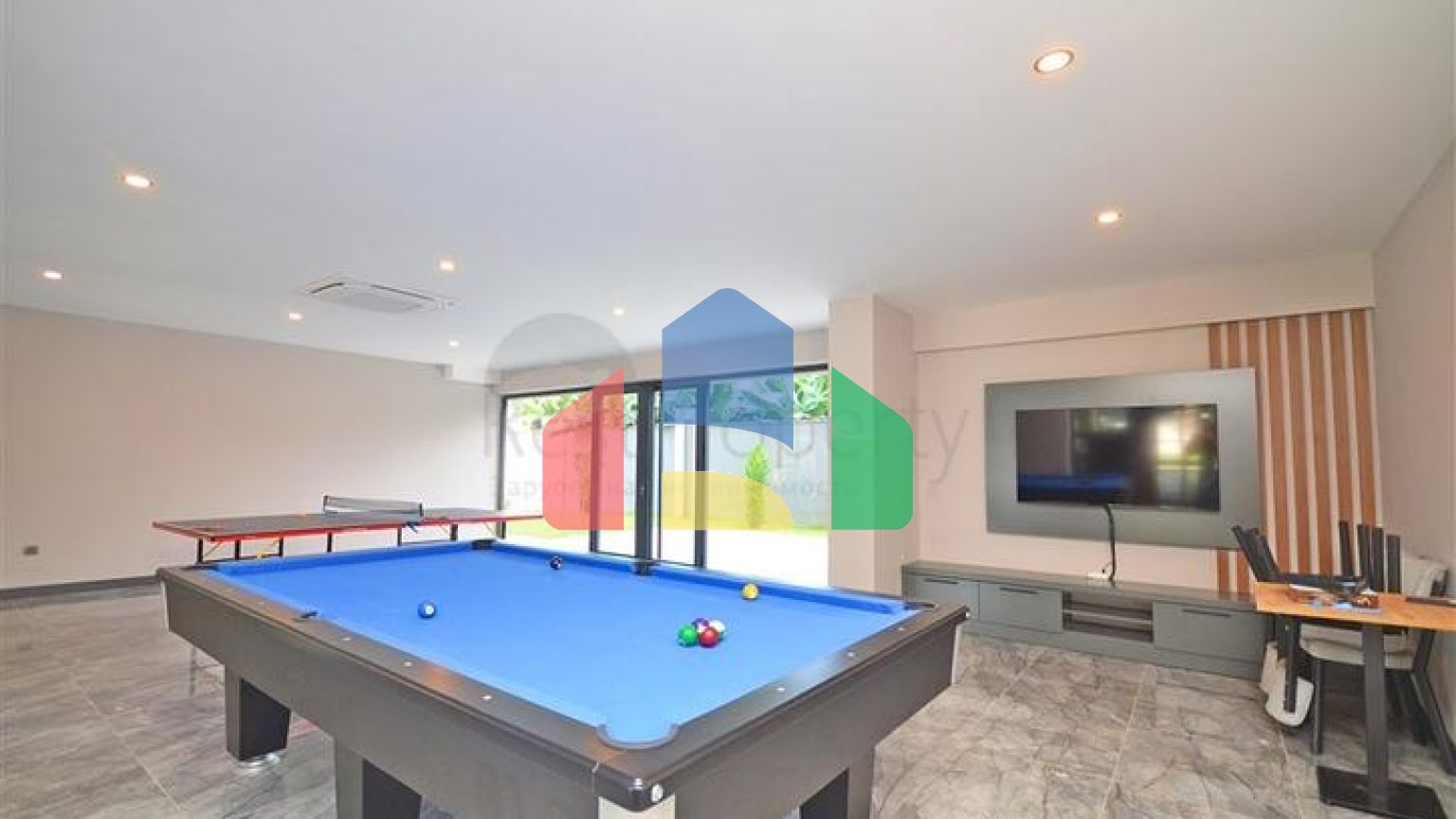 Двухкомнатная квартира в живописном районе Алании и пешей доступности к морю