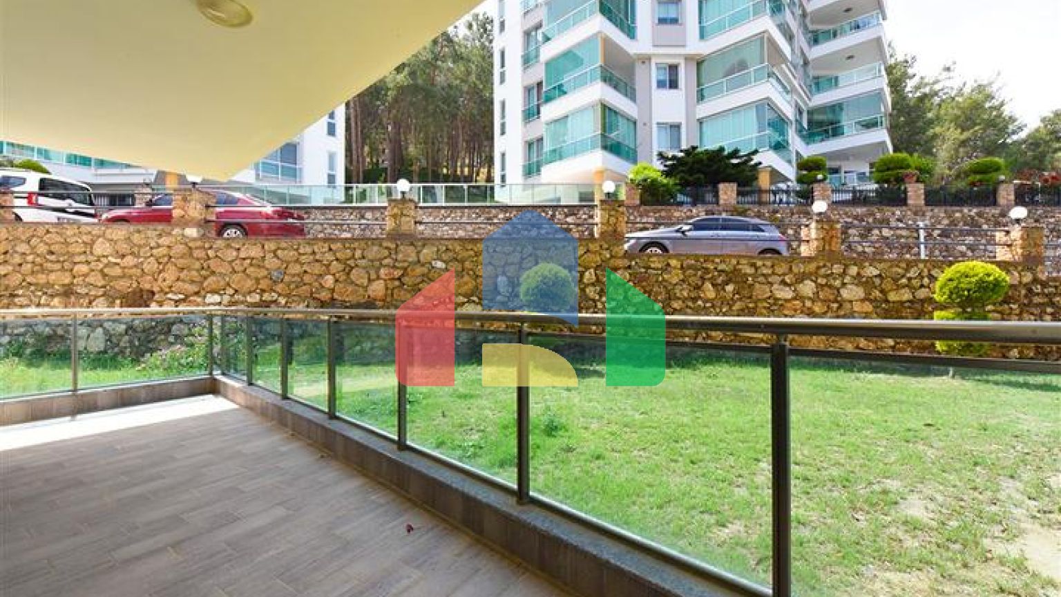 Шикарний дуплекс під громадянство