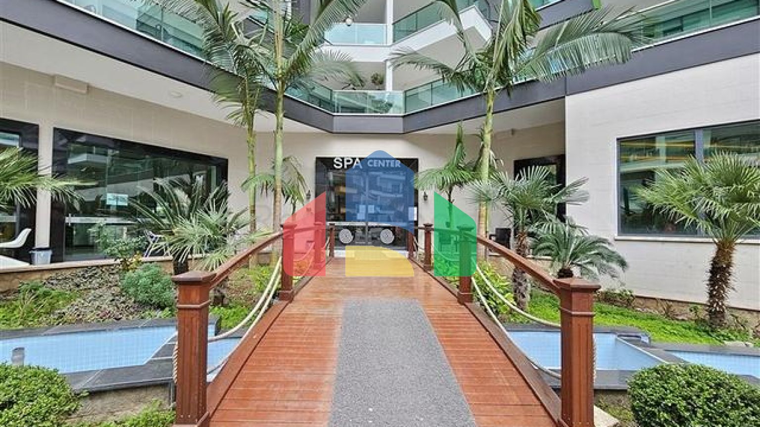 Розкішний пентхаус 3+1 виконаний за індивідуальним замовленням