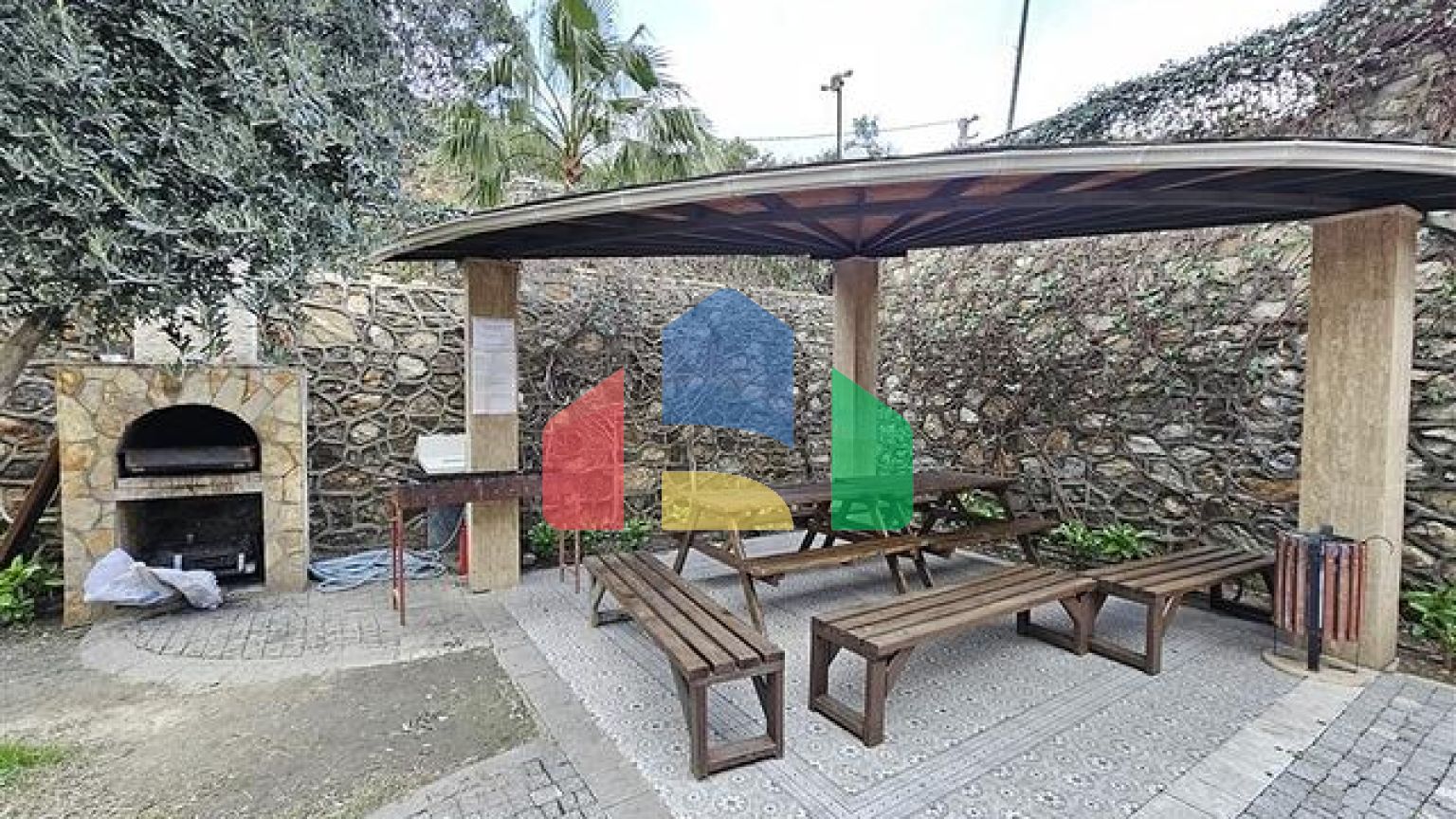 Розкішний пентхаус 3+1 виконаний за індивідуальним замовленням