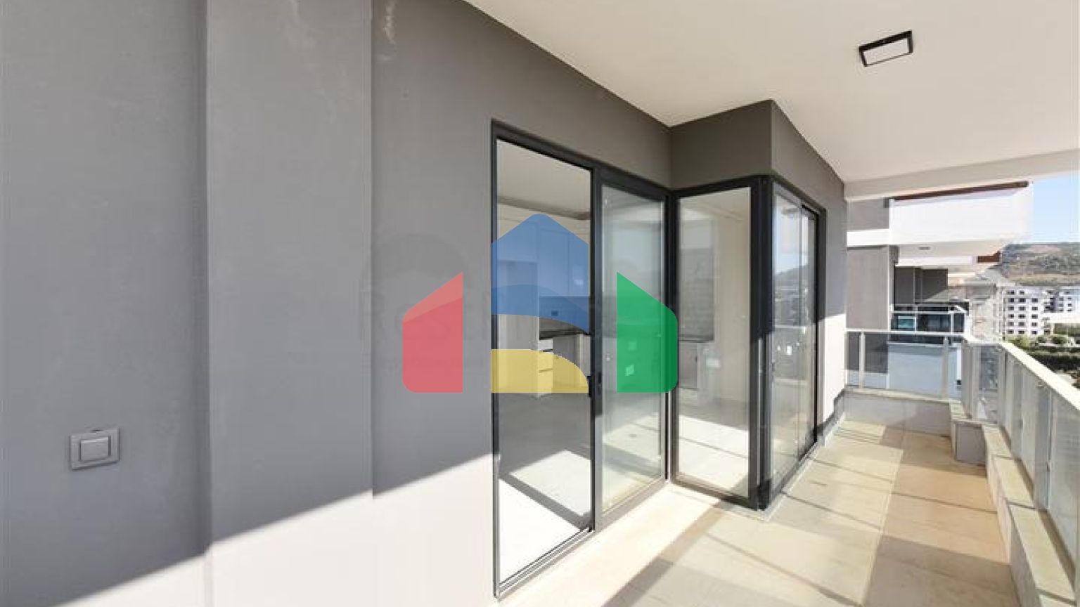 Пентхаус 2+1 в новом доме в 400 м от моря