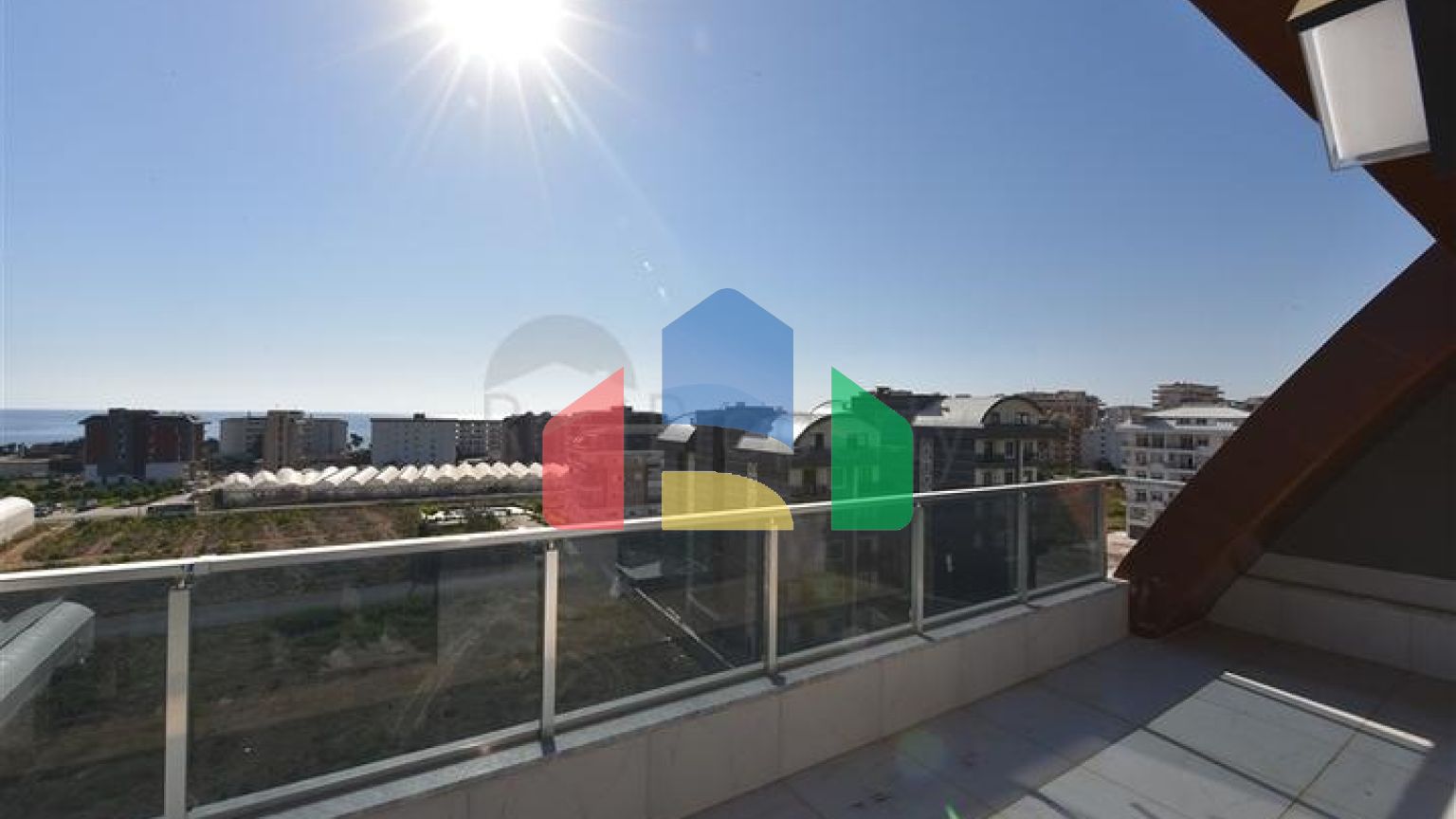 Пентхаус 2+1 в новом доме в 400 м от моря