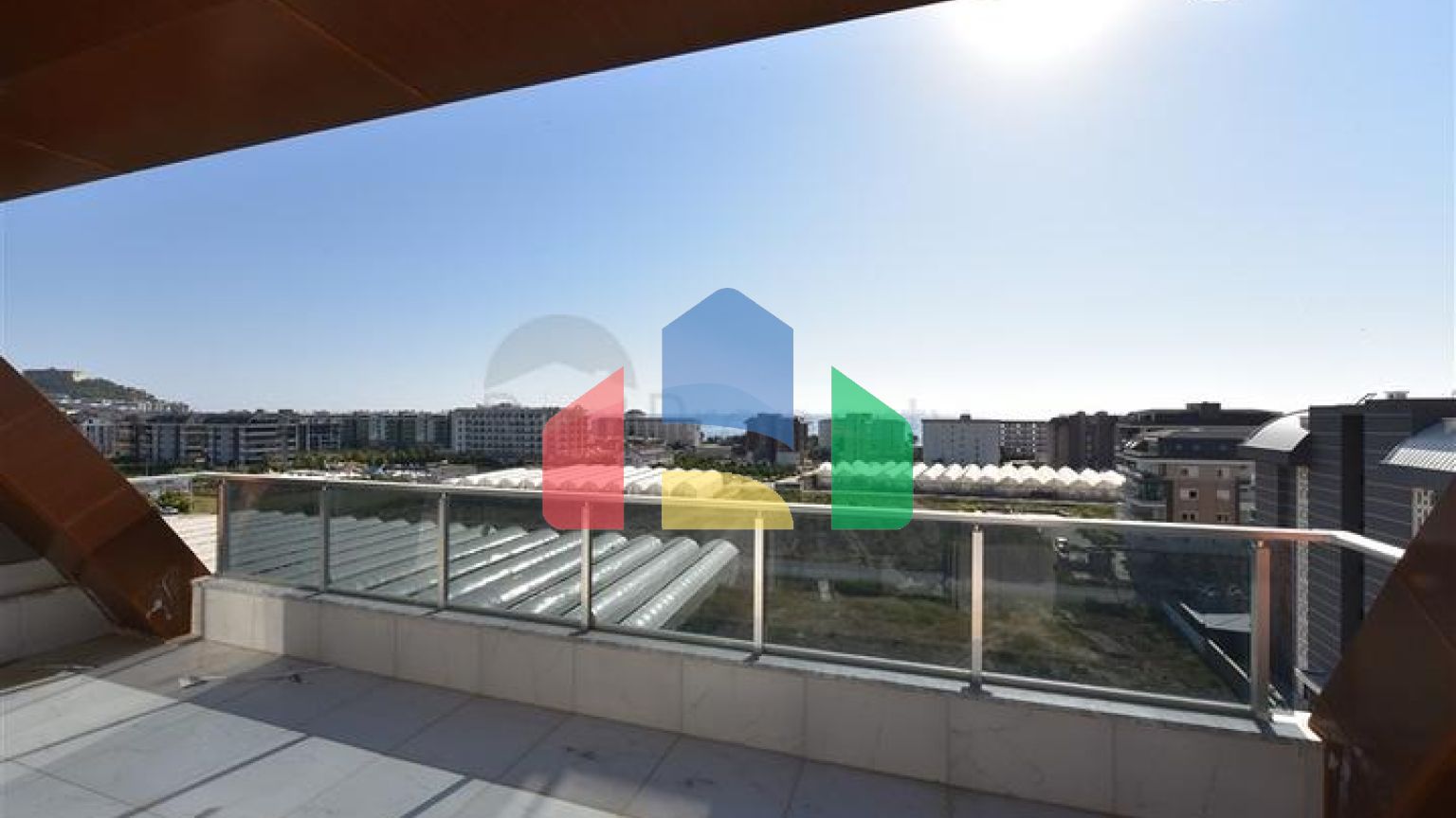 Пентхаус 2+1 в новом доме в 400 м от моря