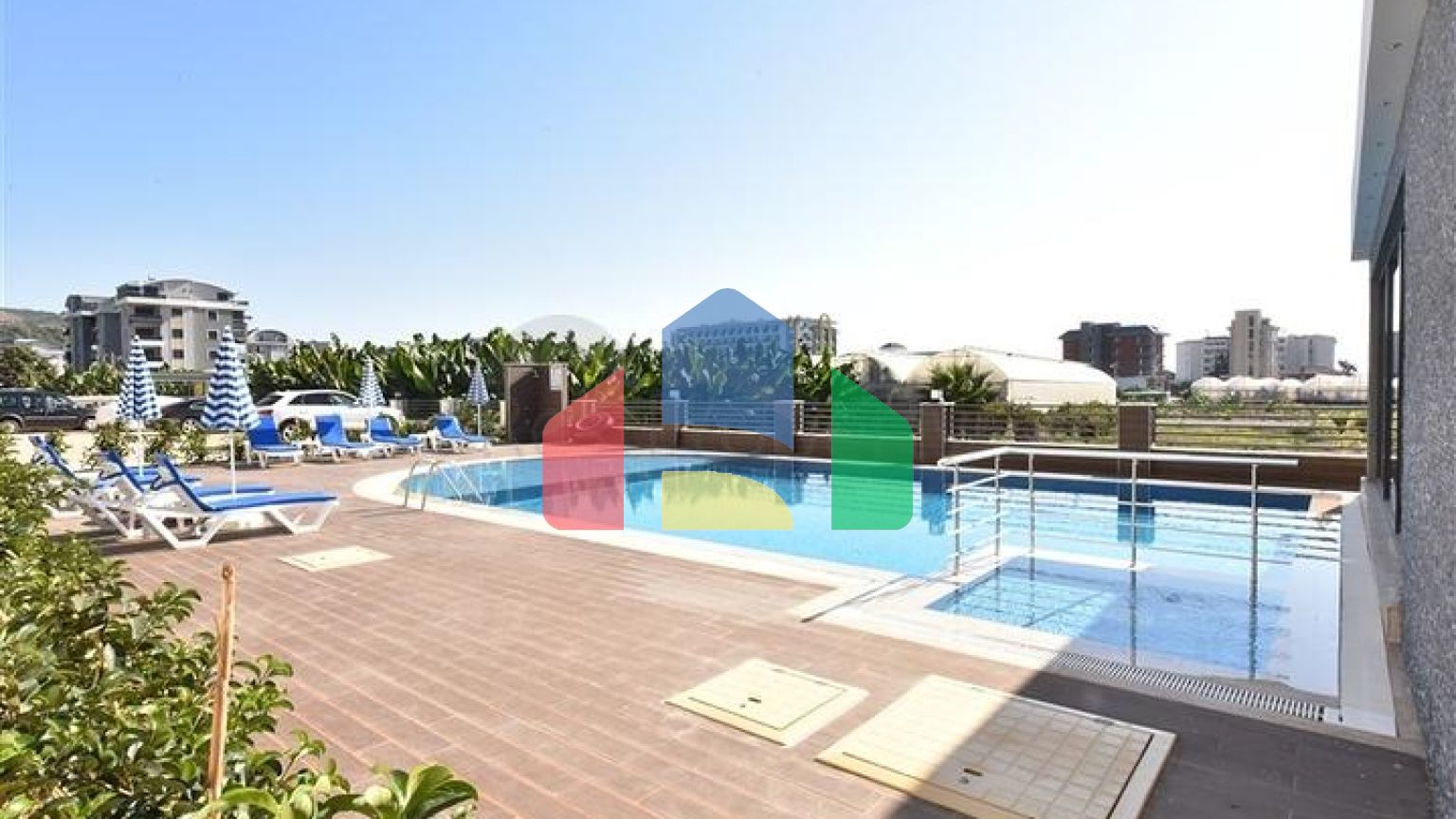 Пентхаус 2+1 в новом доме в 400 м от моря