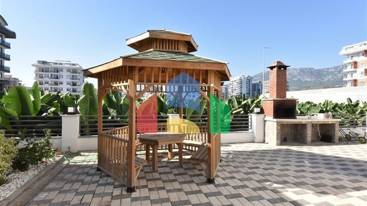 Пентхаус 2+1 в новом доме в 400 м от моря