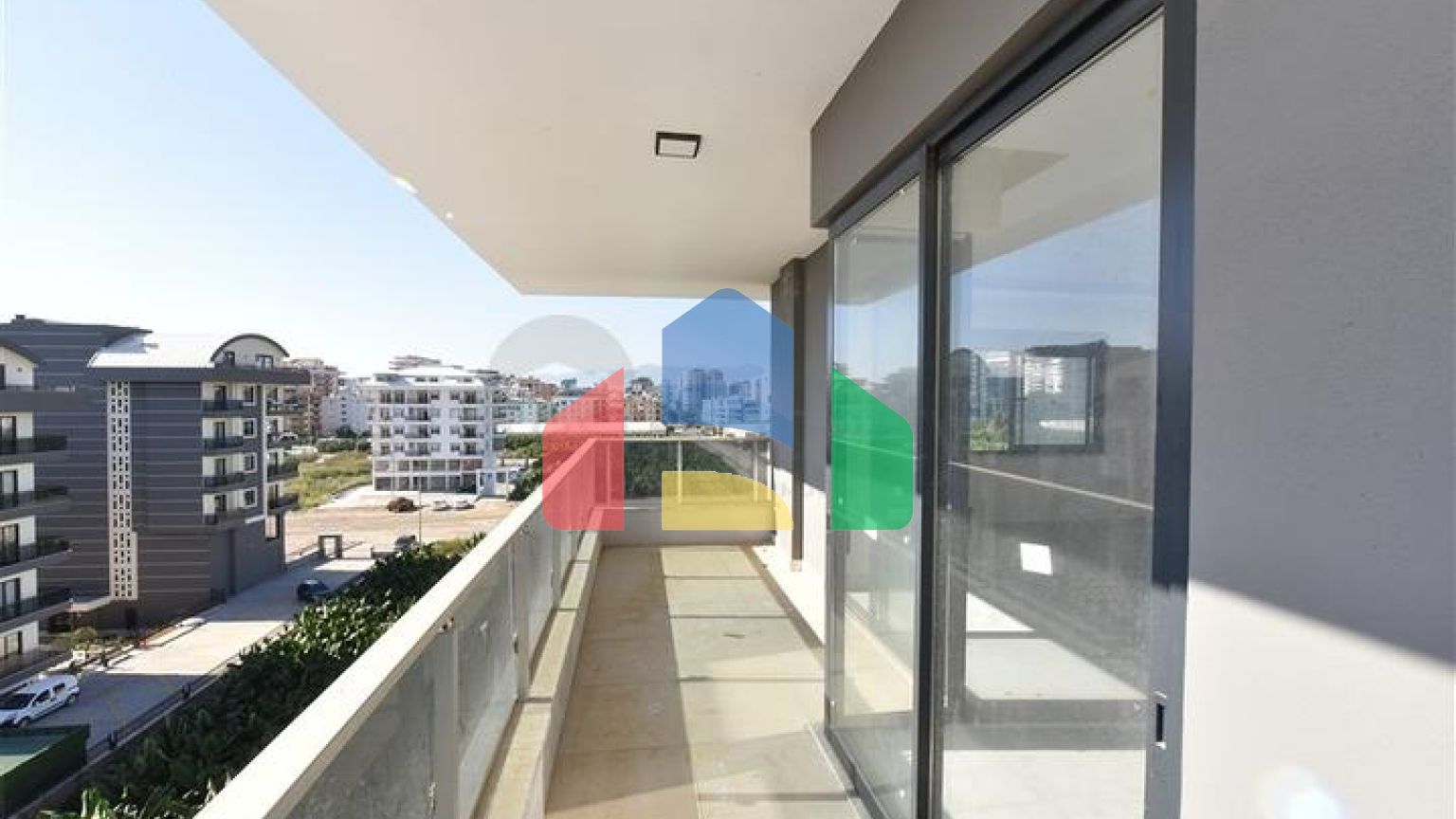 Пентхаус 2+1 в новом доме в 400 м от моря