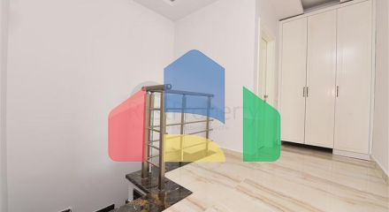 Просторий п'ятикімнатний пентхаус