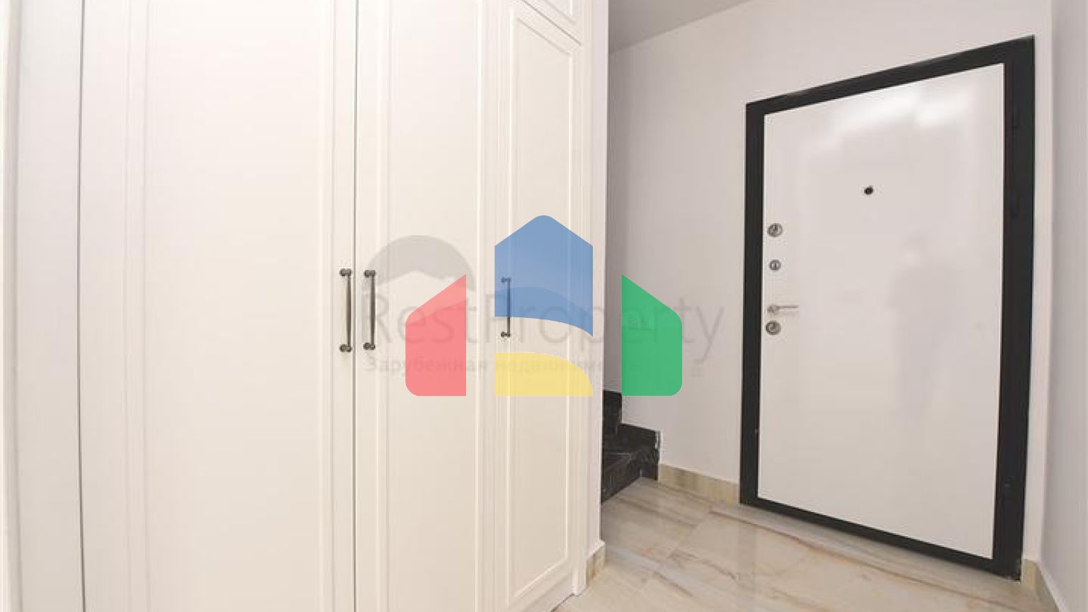 Просторий п'ятикімнатний пентхаус