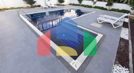 Просторий п'ятикімнатний пентхаус