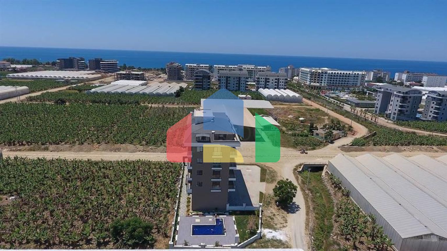 Просторий п'ятикімнатний пентхаус