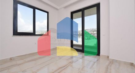 Просторный пятикомнатный пентхаус