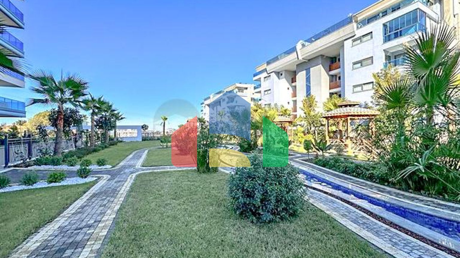 Ультрасовременный дуплекс 3+1 со своим садом в люксовом комплексе