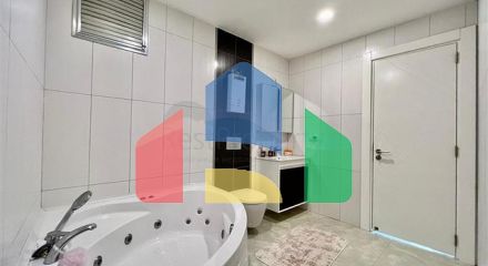 Розкішний пентхаус 4 + 1 на березі Середземного моря Розкішний пентхаус 4 + 1 на березі Середземного моря