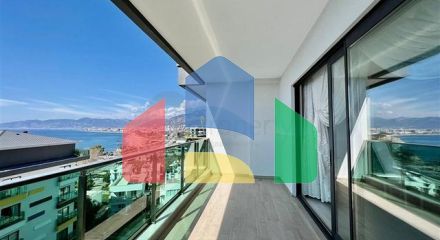 Розкішний пентхаус 4 + 1 на березі Середземного моря Розкішний пентхаус 4 + 1 на березі Середземного моря